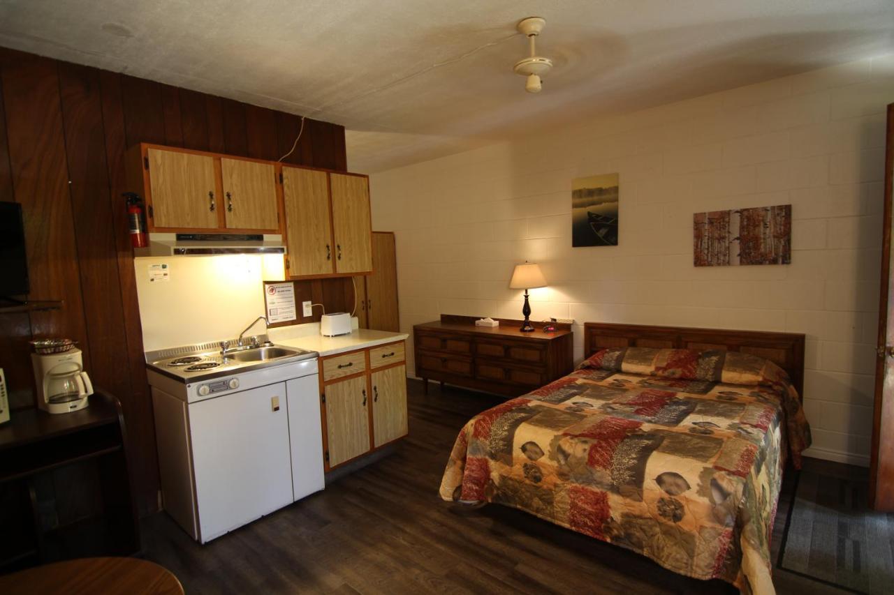 Motel Lennoxville Sherbrooke Exterior foto